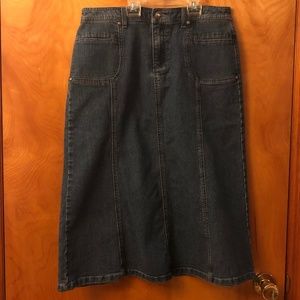 NWOT Christopher & Banks Denim Skirt (Size: 10 petite)